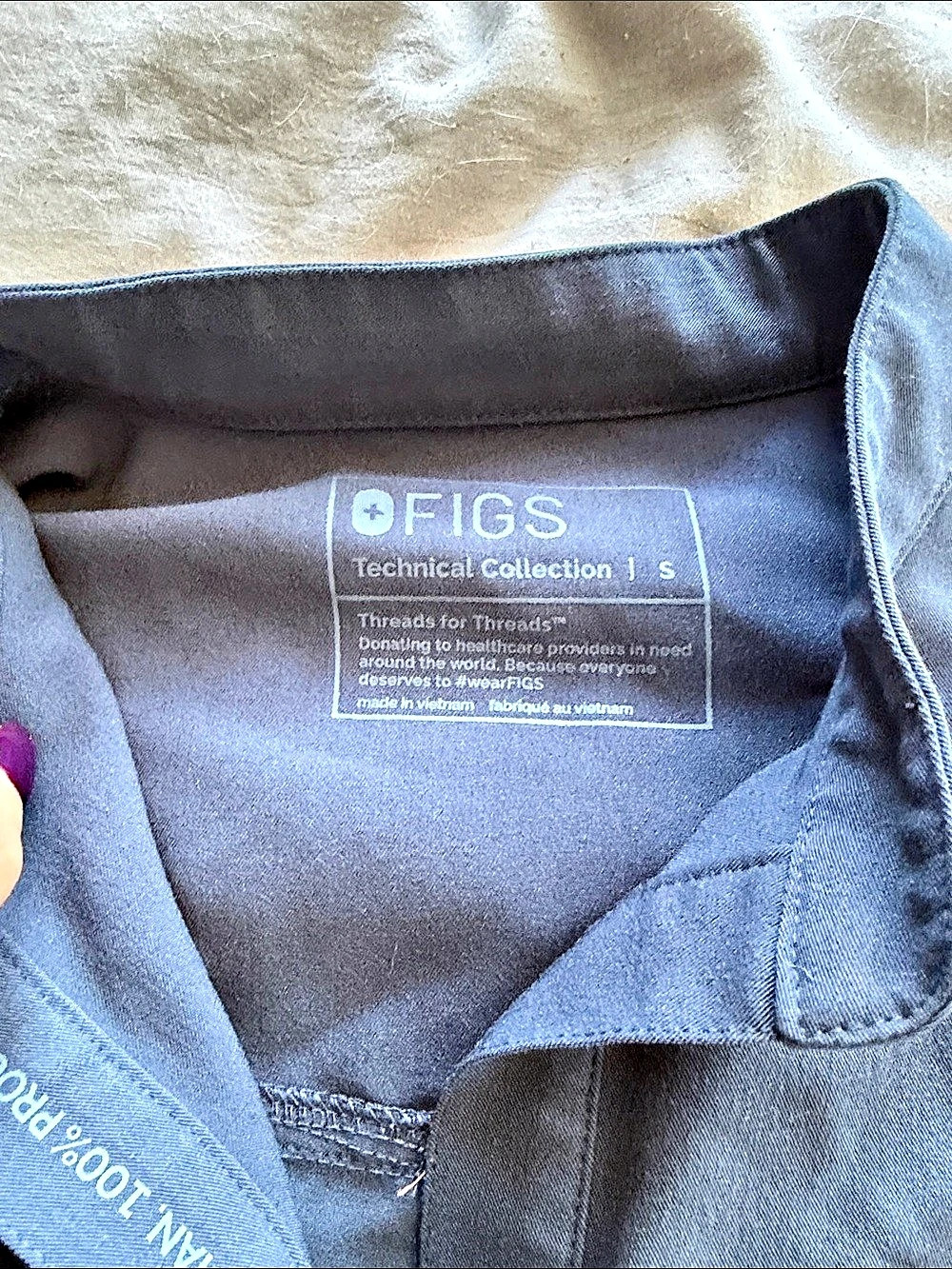 FIGS Technical Collection Scrubs - Picture 2 of 4